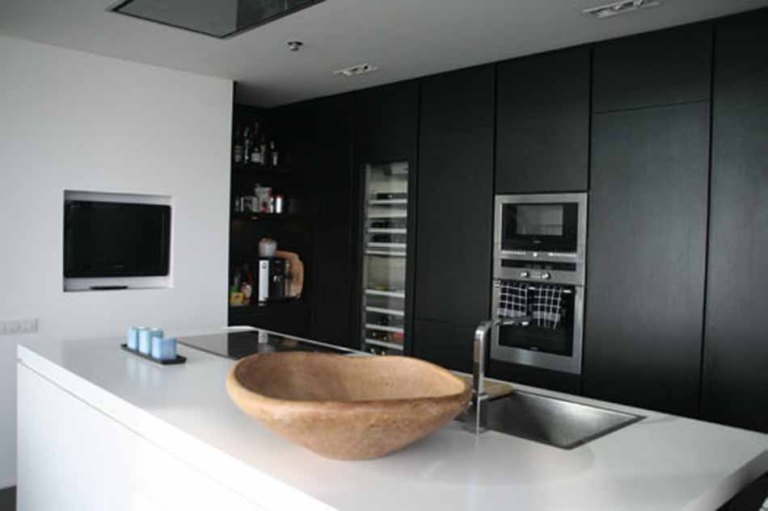 luxury-3-bedroom-duplex -penthouse-for-rent-in-diagonal-mar-kitchen